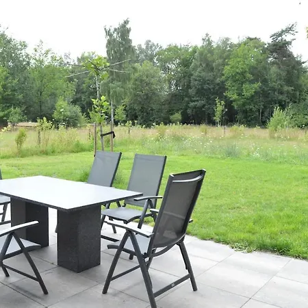 Luxe, Rust En Ruimte Bij De Veluwse Vogels In *